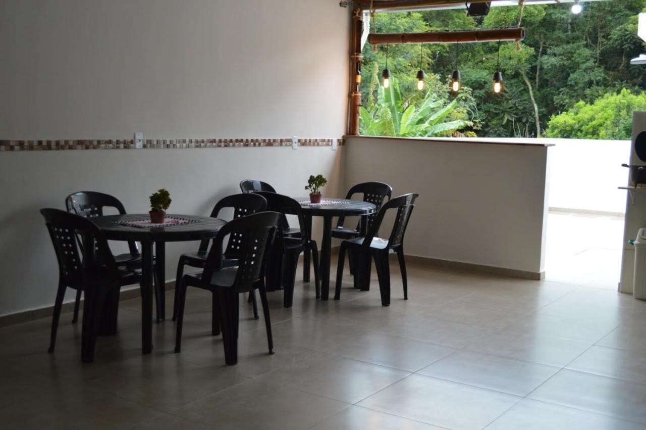 Casa Da Familia Em Aparecida Tv Wi Fi 4 Banheiros A 5 Min Da Basilica *